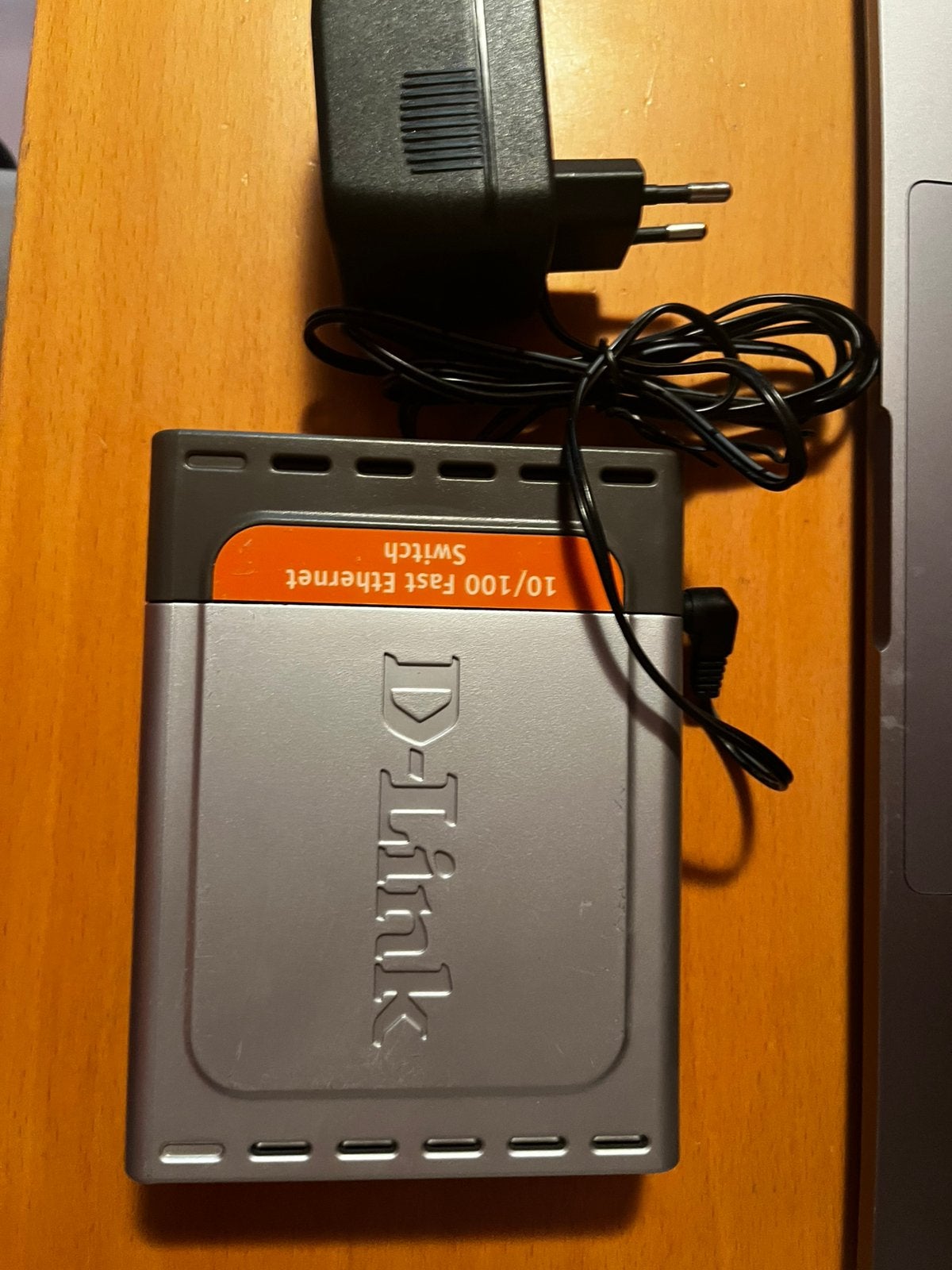 D-link ethernet switch, Computers en Software, Routers en Modems, Ophalen, Zo goed als nieuw