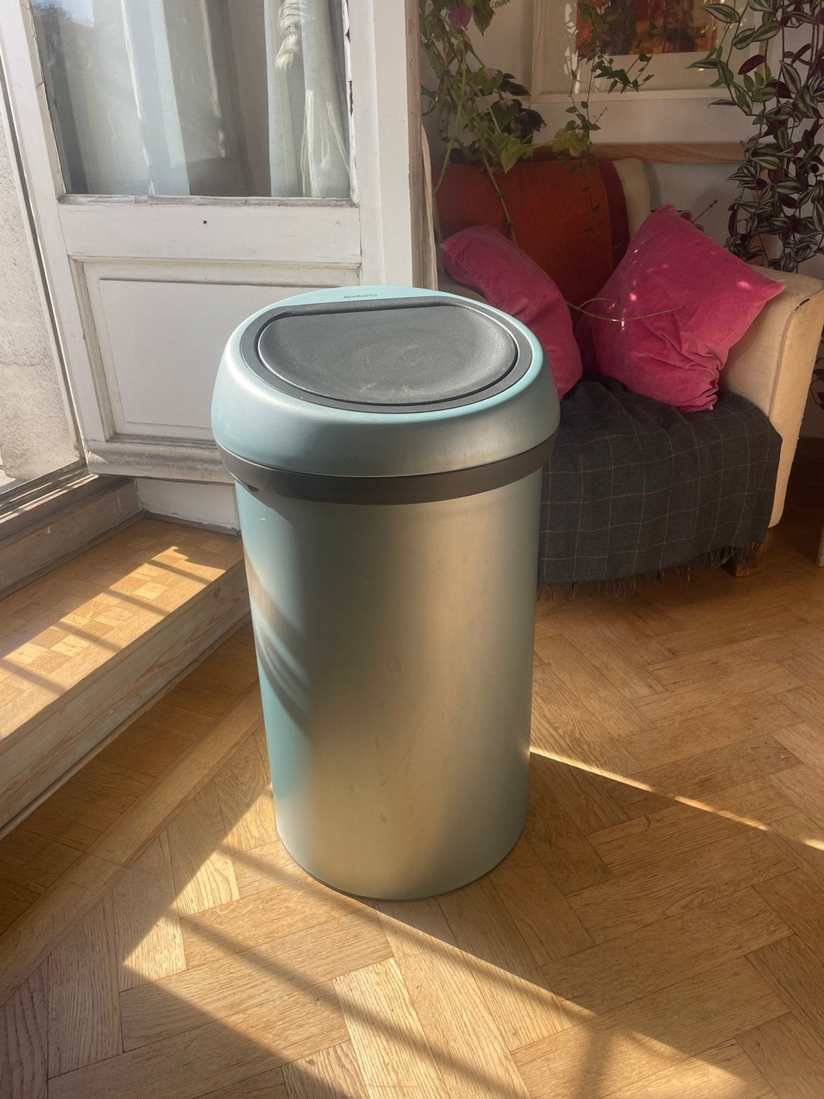 Brabantia Touch Bin Trash Can (Metallic Mint - 60l), 50 – 75, Comme neuf, 40 litres ou plus, Enlèvement