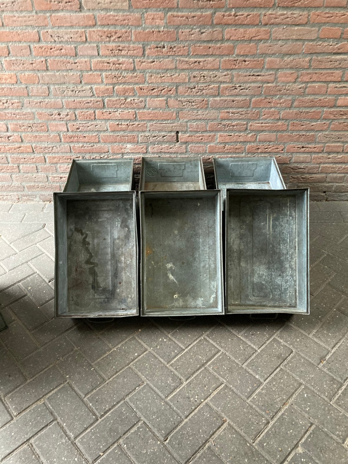 Mooie oude zinken ,metalen philips bakken nu 10 voor 85 euro, Ophalen