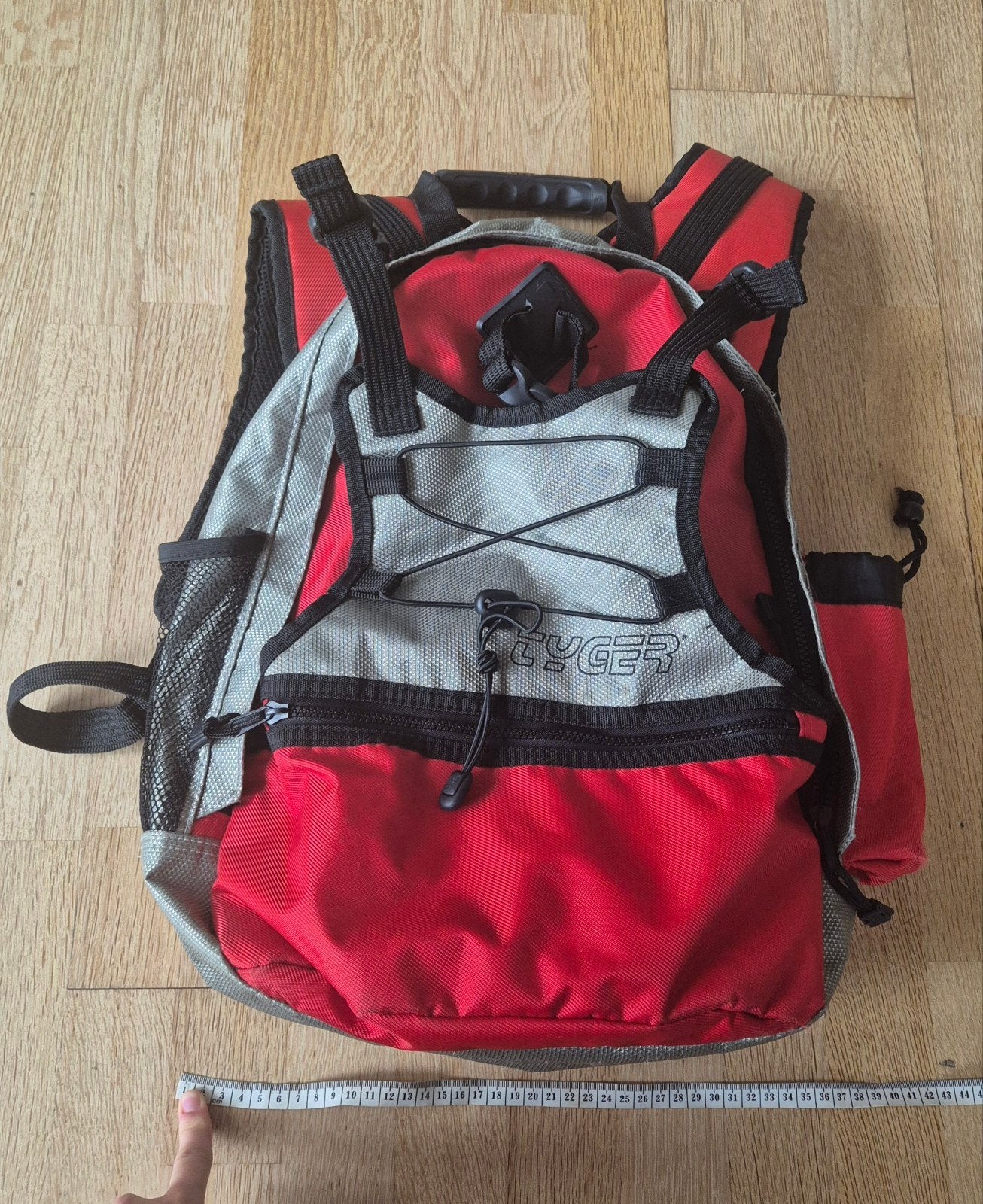 Sac à dos de sport Tyger – Tennis / Padel – Rouge et gris, Sports & Fitness, Enlèvement ou Envoi, Utilisé, Sac