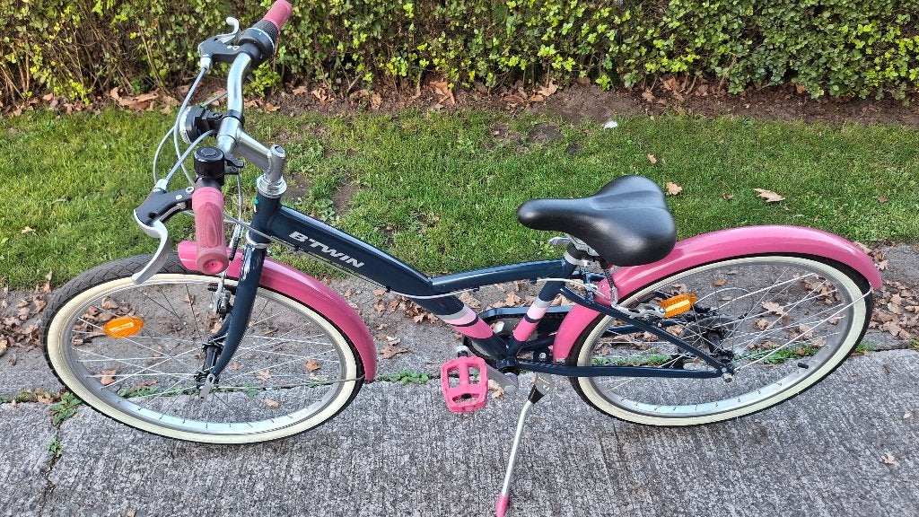 Zeer mooi 24" BTWIN meisjesfiets ECHT ALS NIEUW €110 korting, Fietsen en Brommers, Ophalen, 24 inch, Velgrem, Zo goed als nieuw