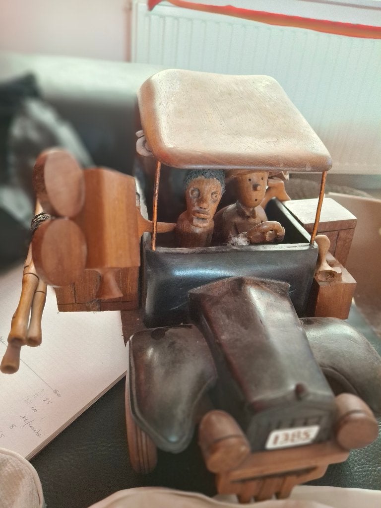 Tintin au Congo voiture bois, Collections, Enlèvement, Comme neuf, Autres types