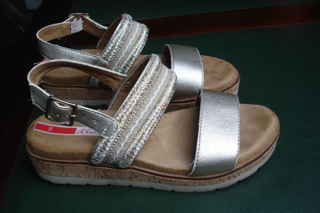 S.Oliver goudkleurige sandalen, dames/meisjes. mt 36, S. Oliver, Gedragen, Sandalen of Muiltjes, Ophalen of Verzenden