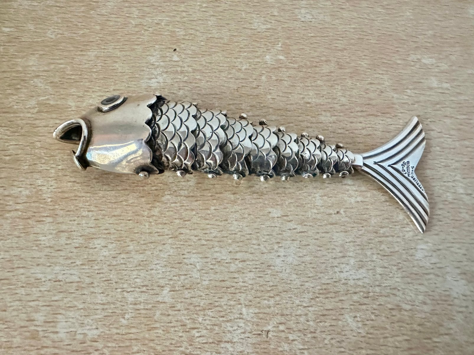 Sterling zilveren vis flesopener met abalone ogen, Ophalen of Verzenden, Zilver