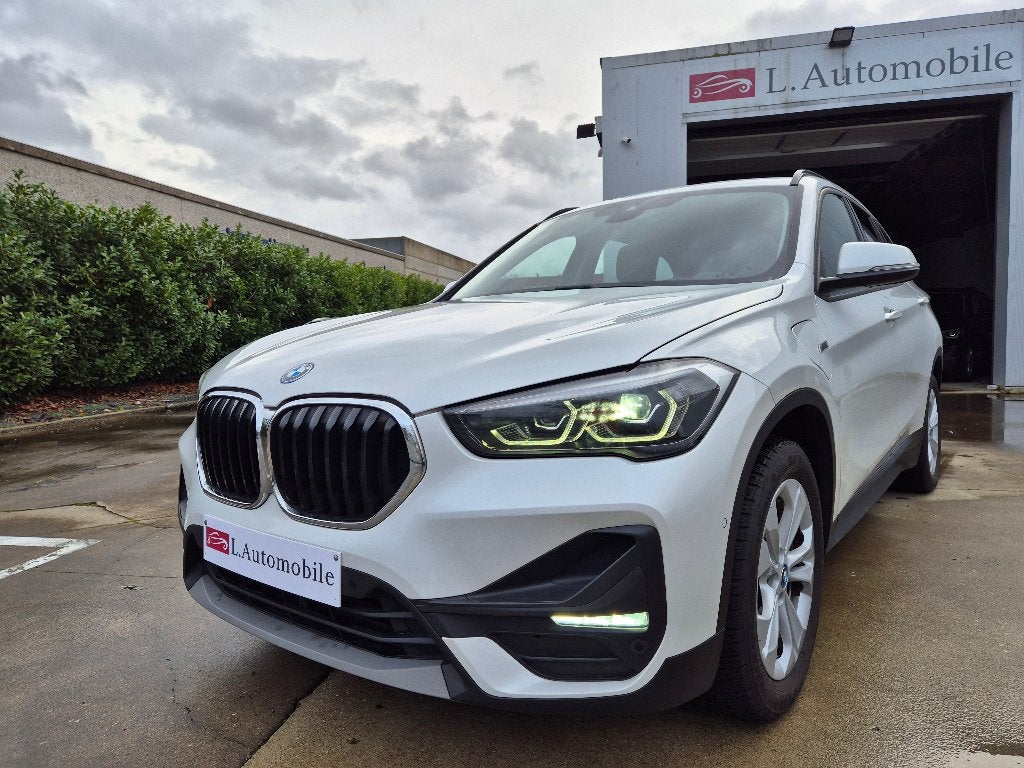 BMW X1 PHEV 1.5iA xDrive25e / 4WD / HYBRID / 2022 !!, Auto's, Dealer onderhouden, Stof, https://public.car-pass.be/vhr/e070d5ae-353b-4df7-9268-30e855265a15?lang=fr