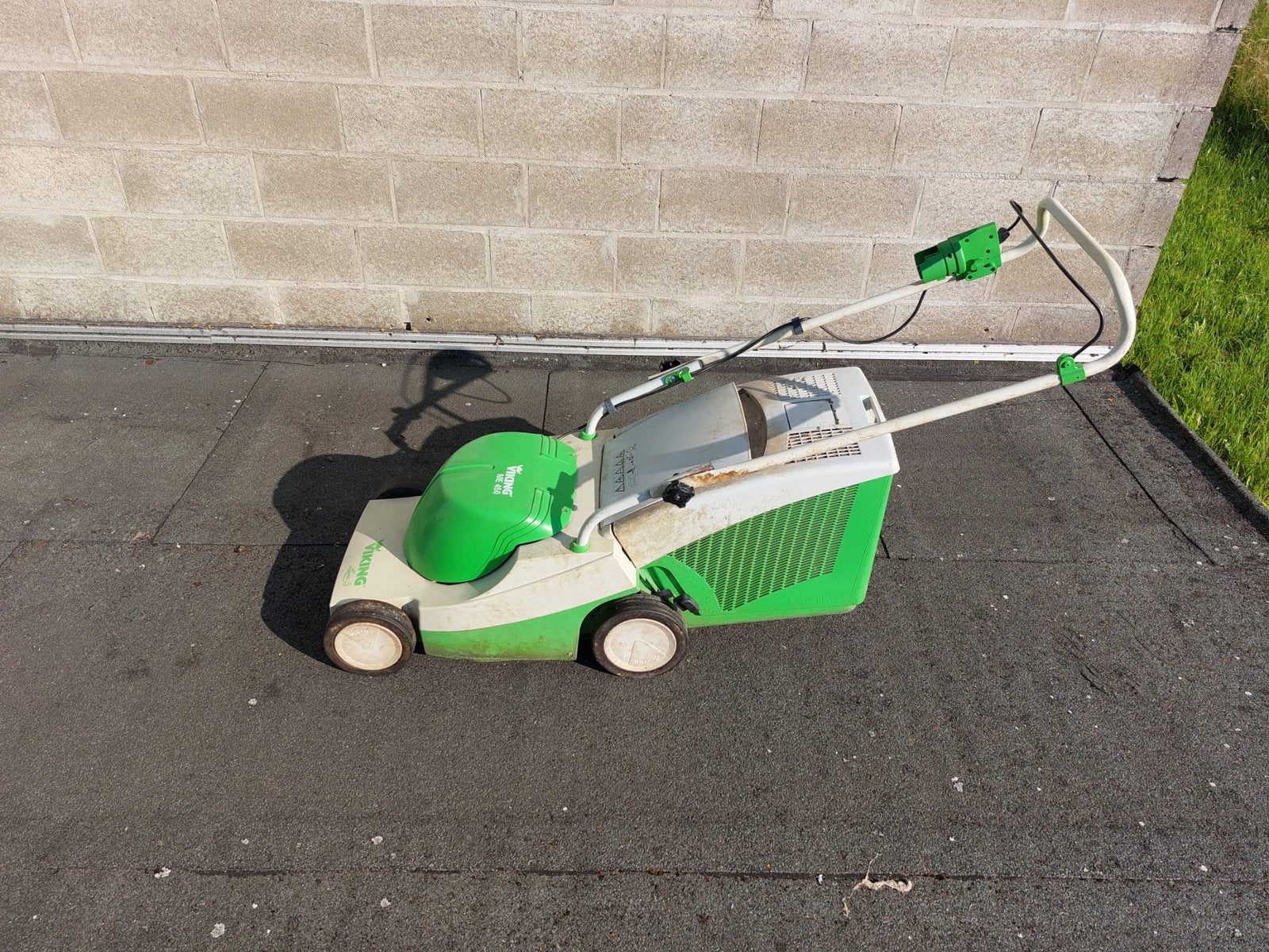 Viking ME 450 elektrische grasmaaier, Tuin en Terras, Grasmaaiers, Ophalen, Zo goed als nieuw, Opvangbak