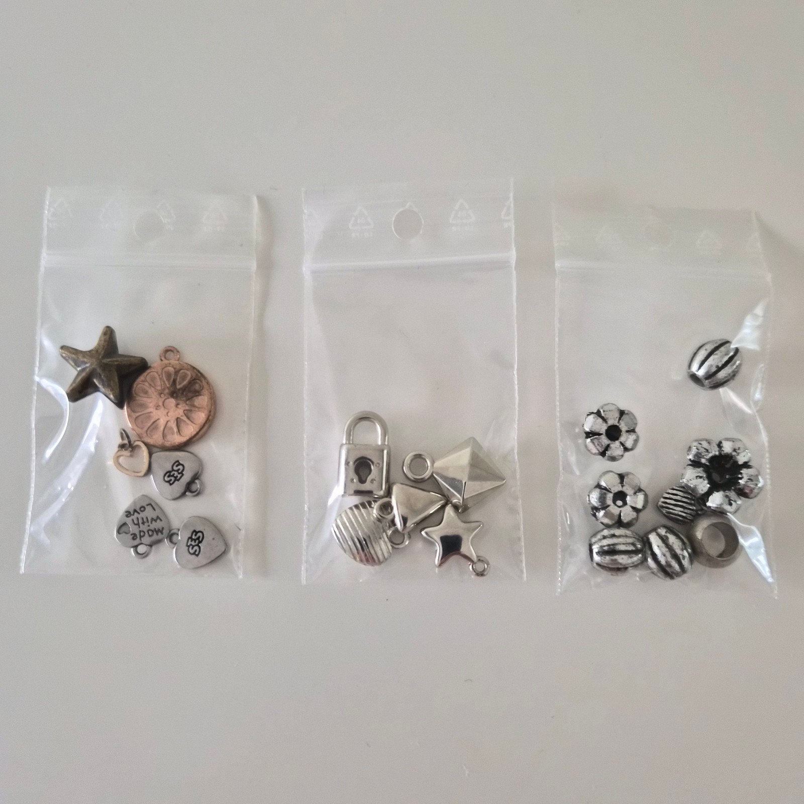 Hangertjes + kralen, Hobby & Loisirs créatifs, Fabrication de Perles & Bijoux, Enlèvement ou Envoi