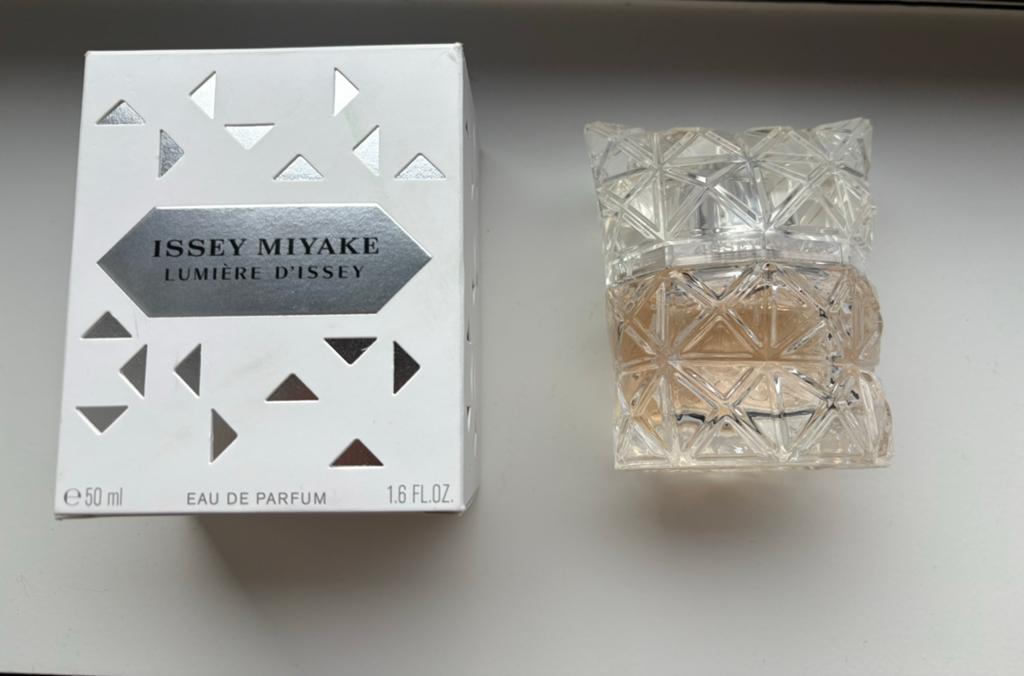 ISSEY MIYAKE Lumière d'Issey Eau de Parfum, Handtassen en Accessoires, Uiterlijk | Parfum, Ophalen, Gebruikt