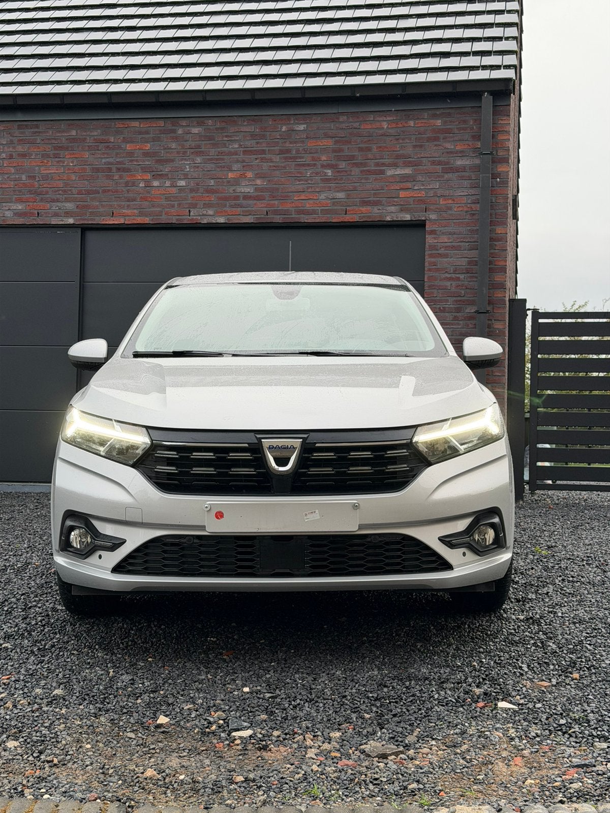 Dacia Sandero 1.0 benzine, 10.000 km, Navi, Camera, Autos, Bluetooth, Argent ou Gris, Achat, Euro 6