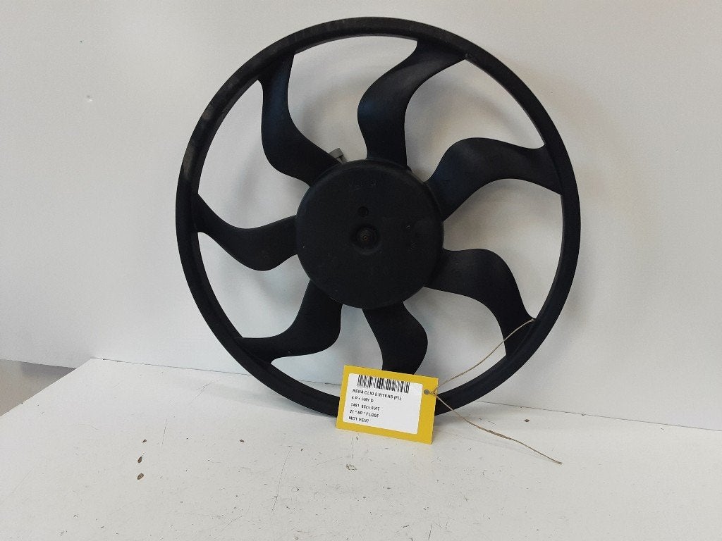 VENTILATEUR RADIATEUR MOTEUR Clio V (RJAB) (A18111501AA), Renault, Utilisé, Peter-Huppertz-Straße 5
51063  Köln, DE, Dialog.deutschland@renault.de