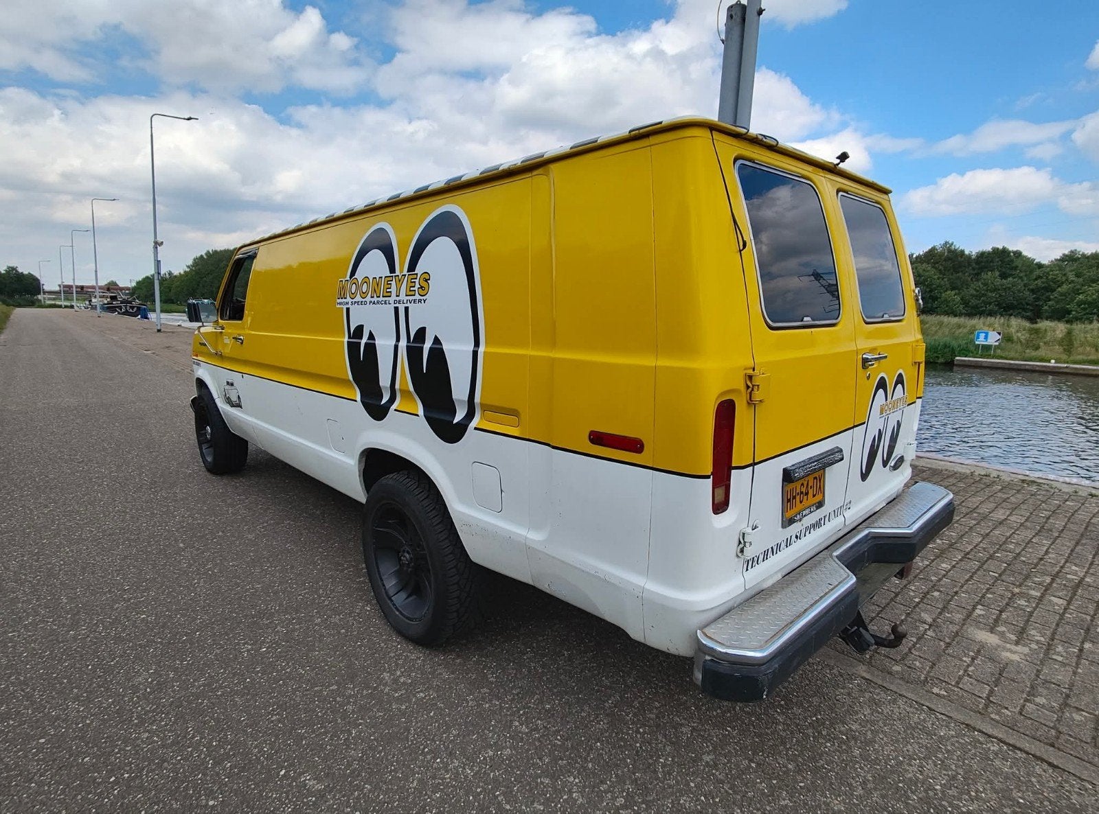ford 350 econoline