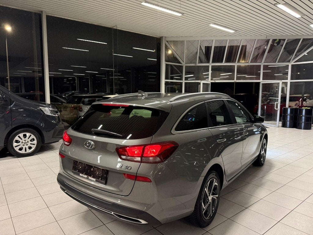 Hyundai i30 Delivery-Pack 1.0T-GDI 48V benzine/hybride, Euro 6, Navigatiesysteem, Bedrijf, Hybride Elektrisch/Benzine