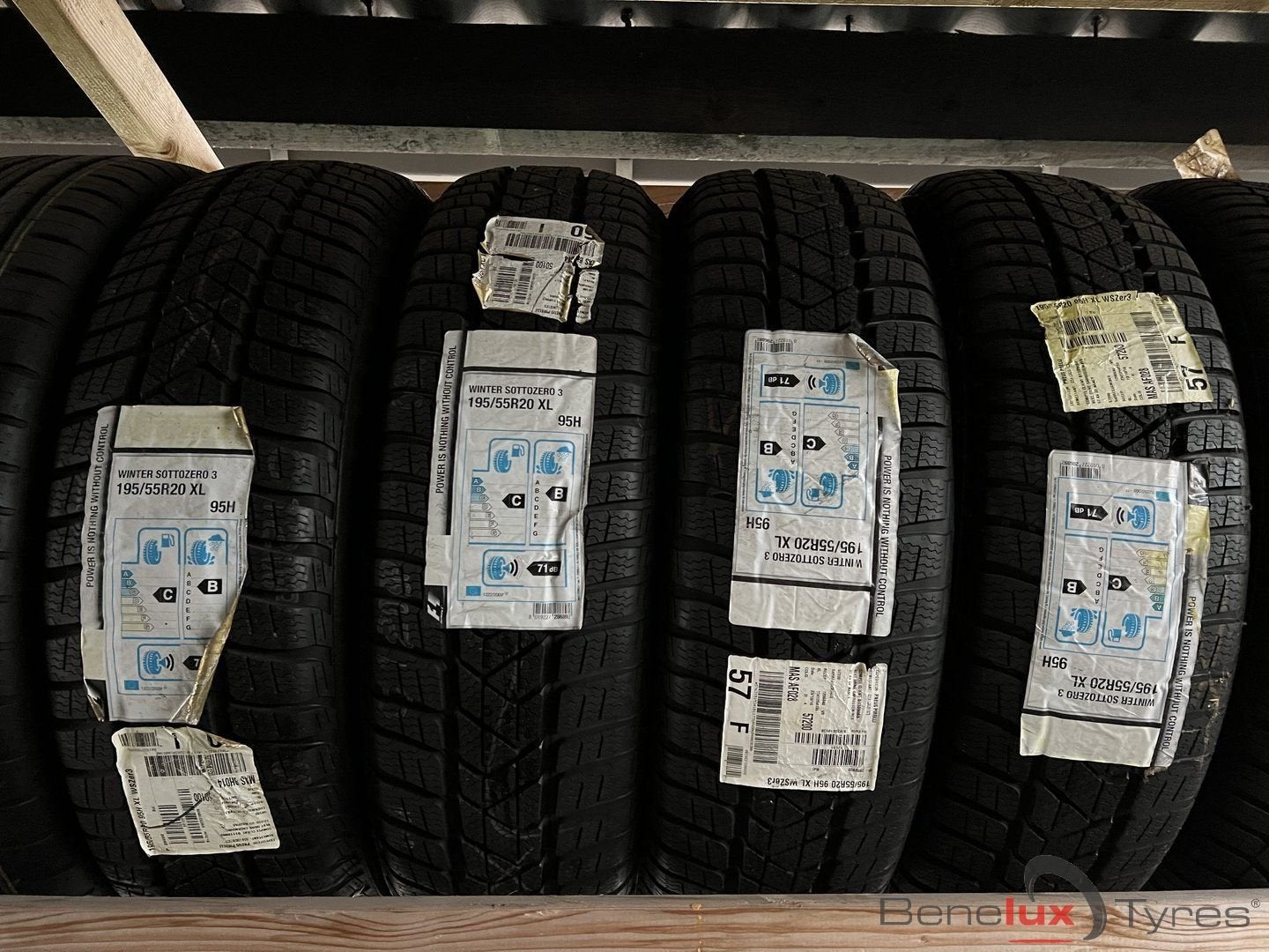 winter 195/55R20 Pirelli Sotto 195/55/20 1955520 195/55 R20, Autos : Pièces & Accessoires, Pneus & Jantes, Neuf, Pneus hiver, -