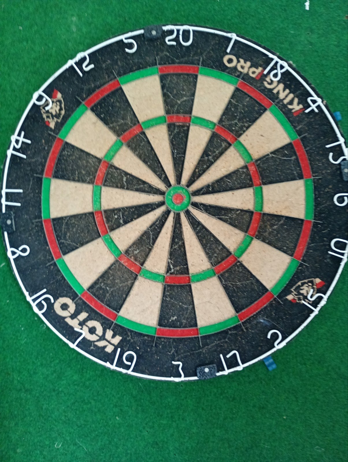 Koto king pro dartbord, Enlèvement, Cible de fléchettes