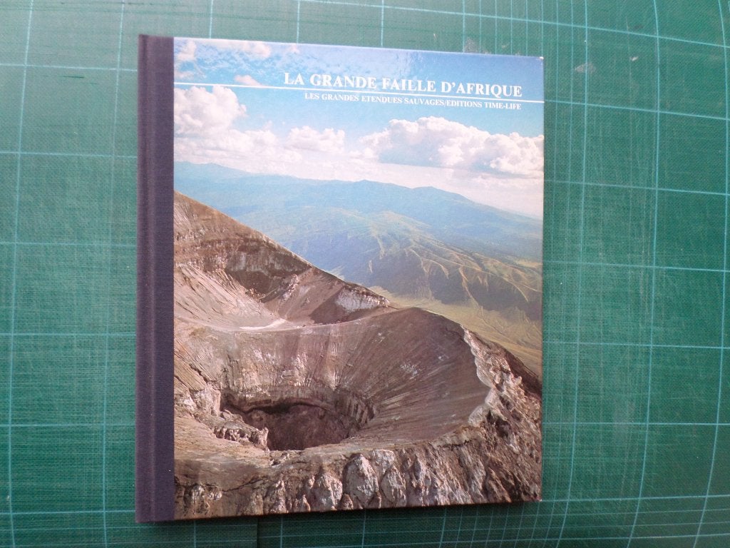 La grande faille d’Afrique (Colin Willock) – 1975 184 pages, Boeken, Ophalen of Verzenden, Zo goed als nieuw, Colin Willock