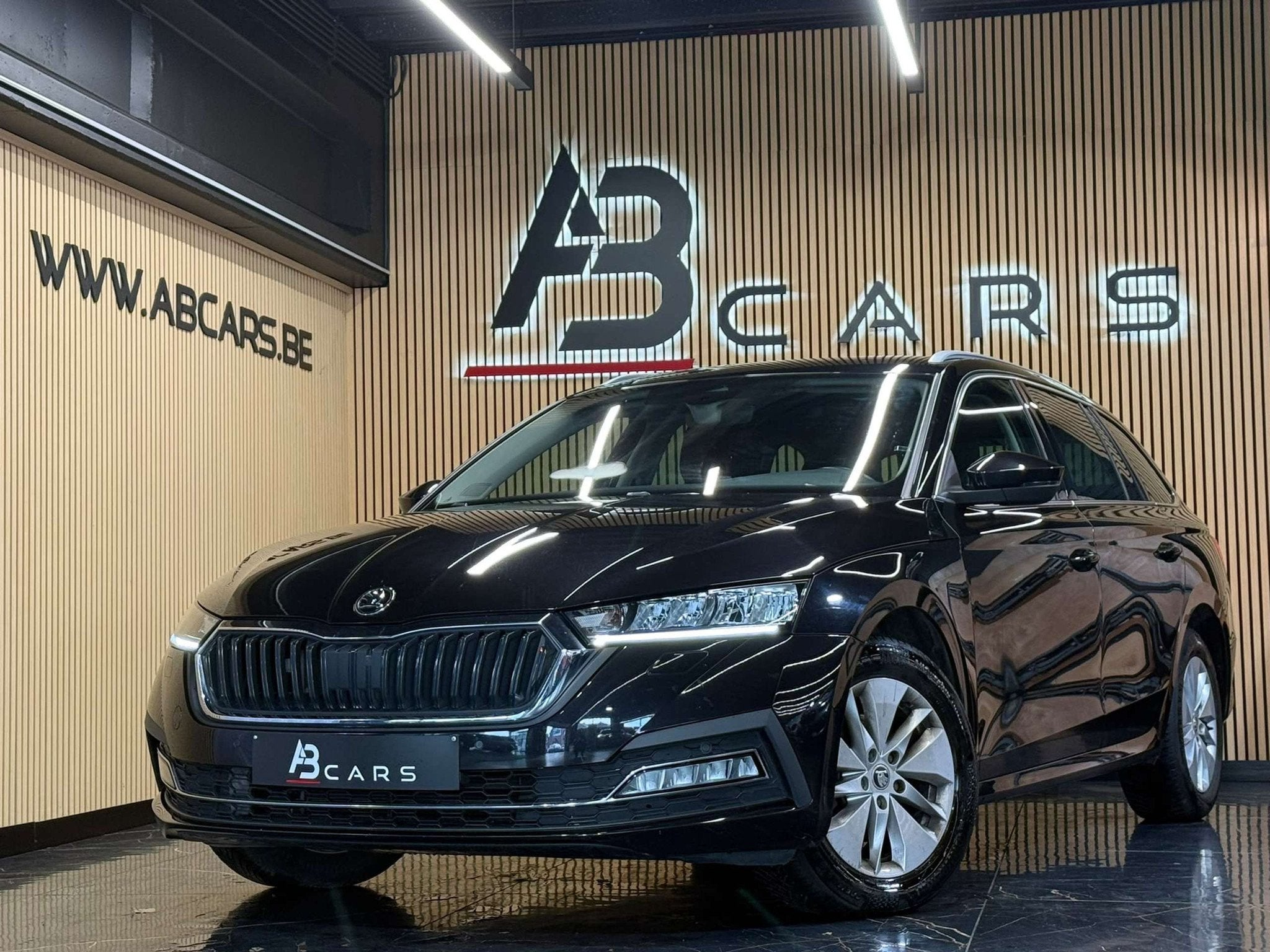 Skoda Octavia 2.0 TDi BREAK * GARANTIE 12 MOIS * (bj 2021), Auto's, Stof, Gebruikt, 4 cilinders, 116 pk