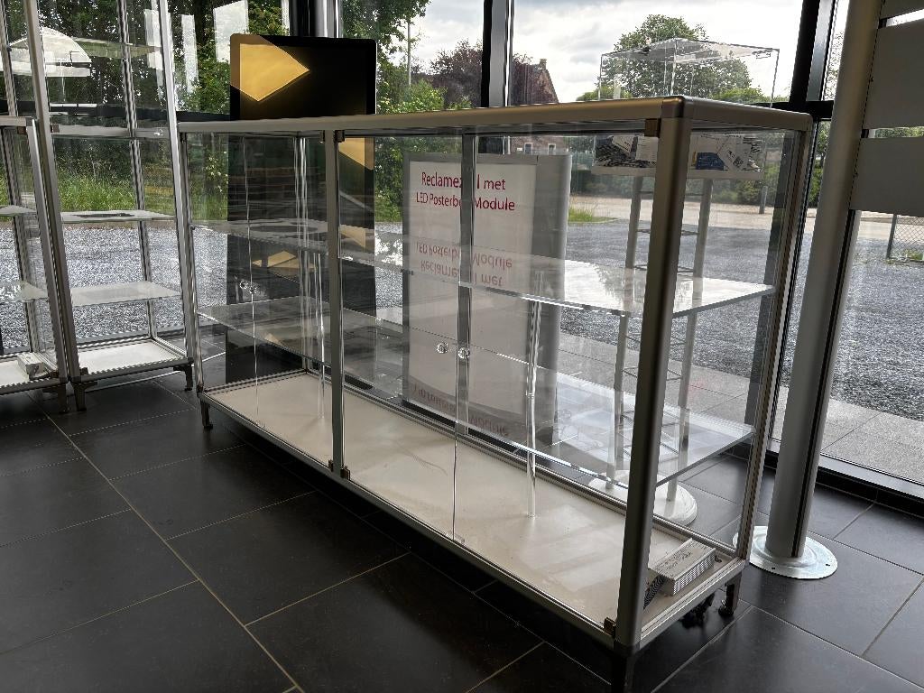 Vitrinekast Aluminium, Ophalen, Kunststof, 100 tot 150 cm, 150 tot 200 cm