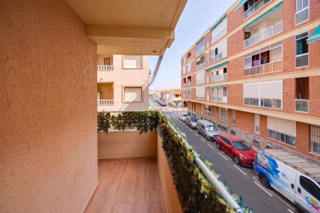 Appartement rénové à Torrevieja près de la mer, Immo, Étranger, 110 m², Torrevieja, Ville, Appartement