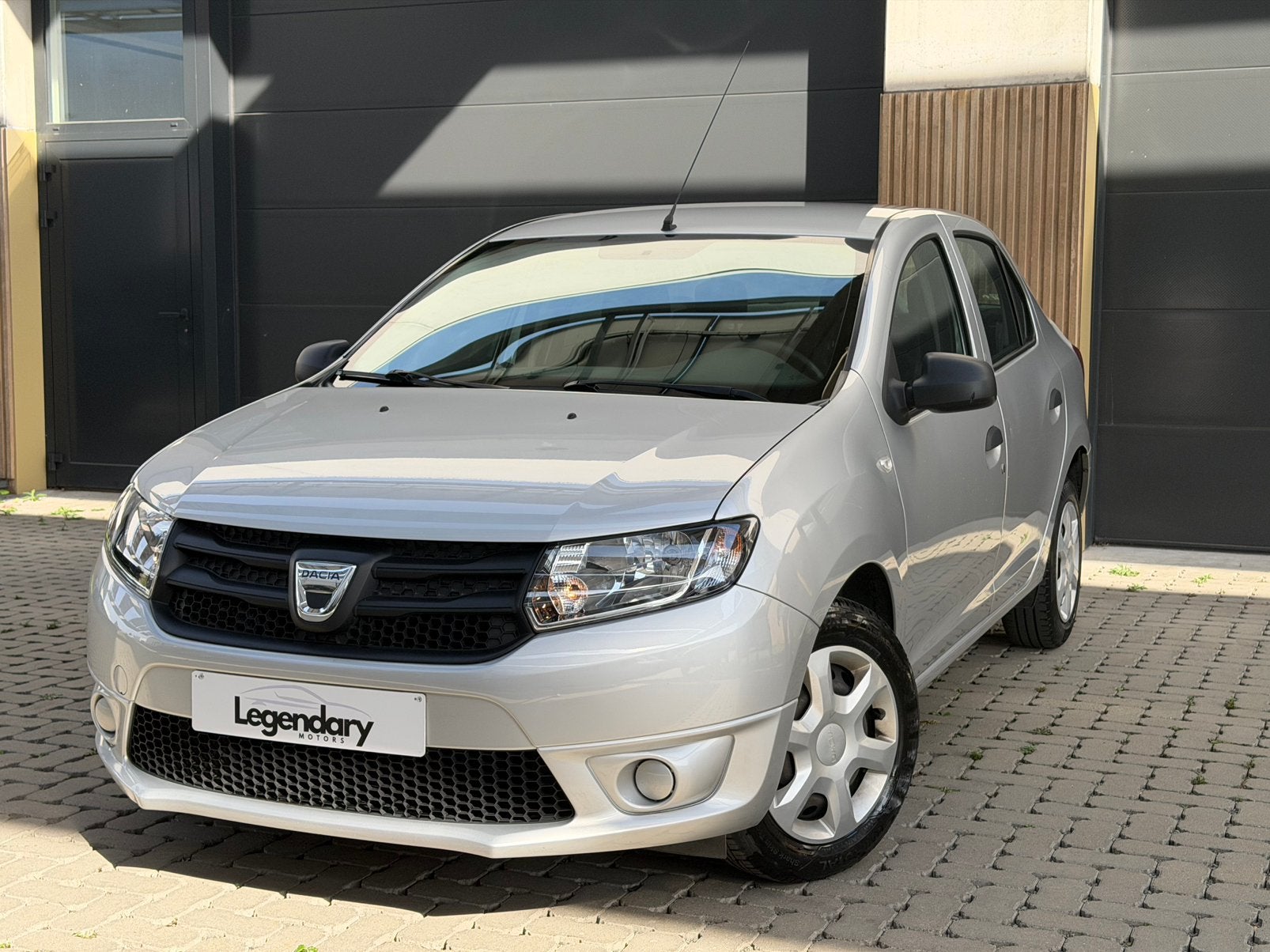 Dacia Logan Logan 1.2i Ambiance/ 87.000 KM!! / GARANTIE, Autos, Electronic Stability Program (ESP), Entreprise, Garantie prolongée