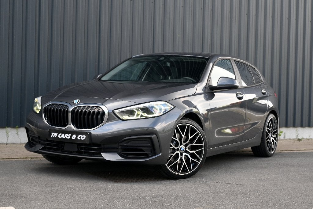 BMW 116i / Cam, LED, Cruise, Carplay, DAB, 19inch, BTW, Autos, BMW, Argent ou Gris, Achat, Euro 6, Entreprise