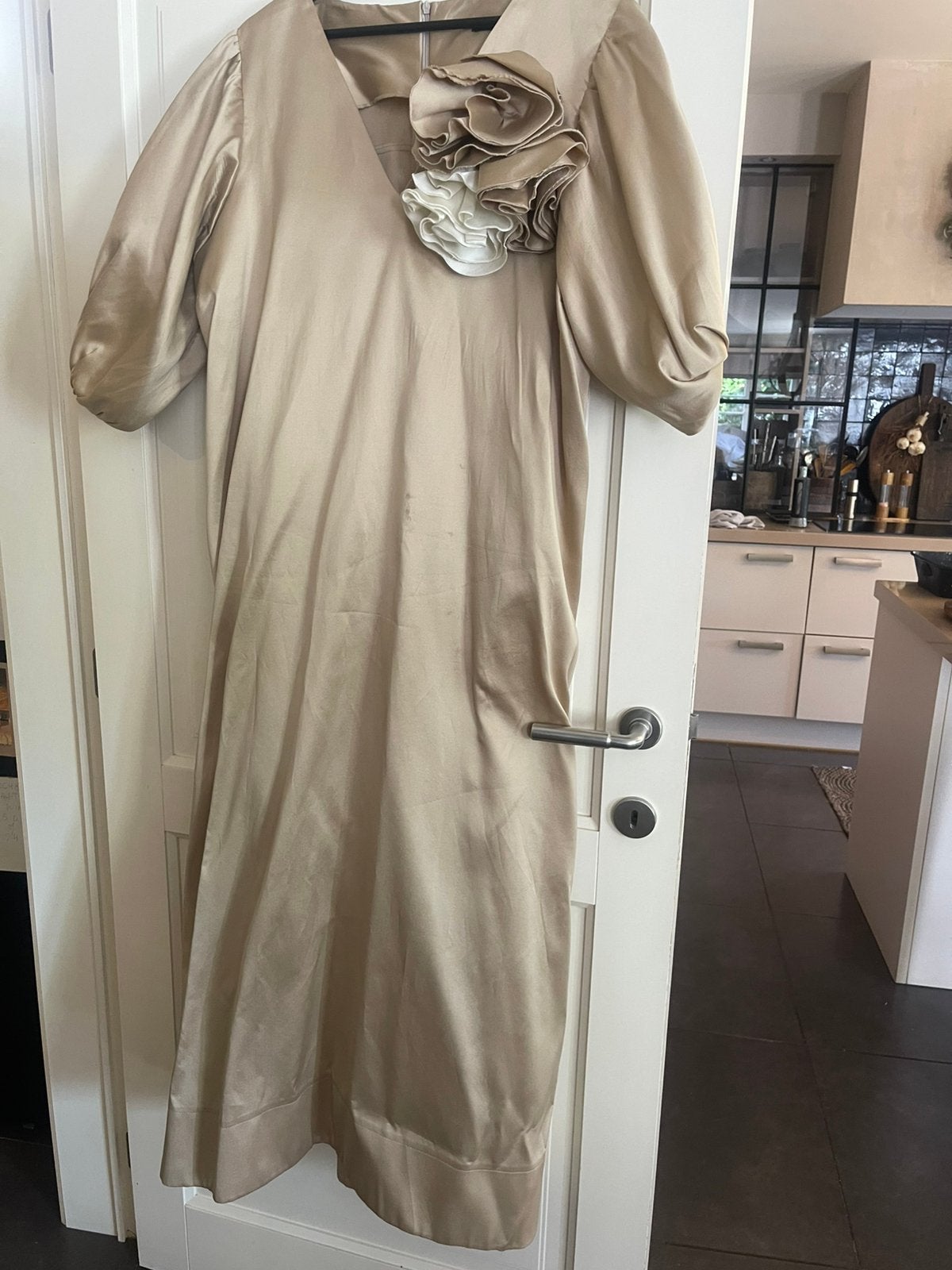 Prachtig suitekleed van Oni Onik. Maat 54, Ophalen of Verzenden, Zo goed als nieuw, Beige