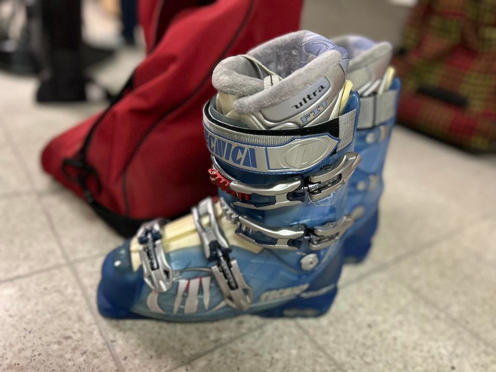 Tecnica dames skibotten maat 39, Ophalen, Zo goed als nieuw