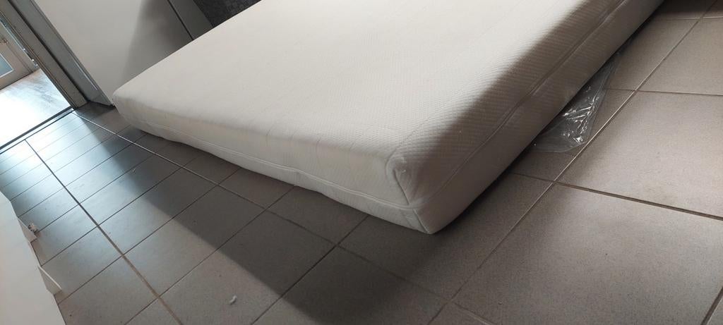 Matelas en mousse froide Comfort XL 140x190x20- parfait état, Caravanes & Camping, Enlèvement, Comme neuf