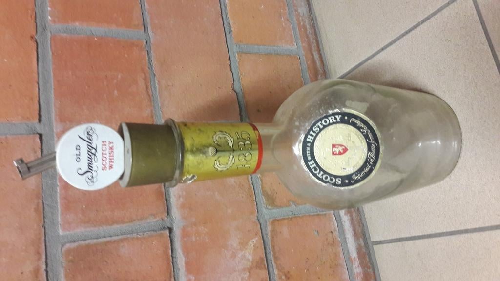 Whisky fles leeg, Verzamelen, Ophalen, Zo goed als nieuw