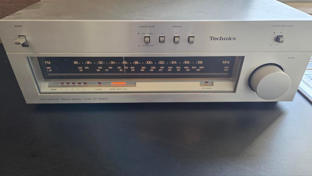 Technics ST 8044L