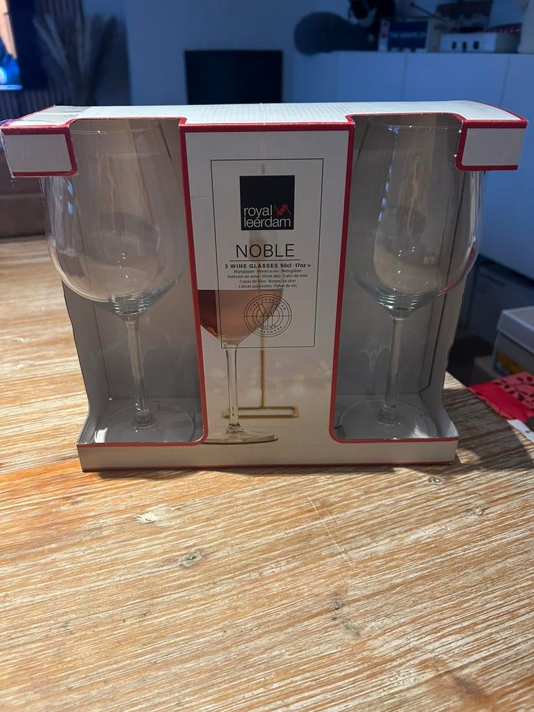 3 wijnglazen te koop, Ophalen, Nieuw, Overige typen