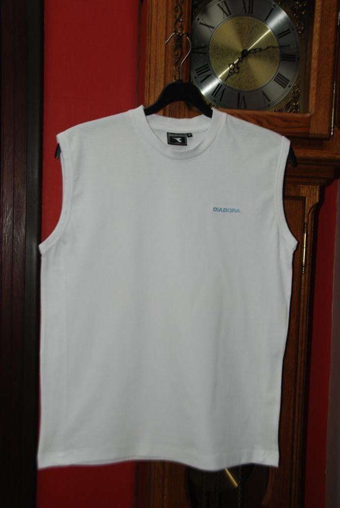 Wit "DIADORA" sport-t-shirt Maat M als NIEUW!, Maat 48/50 (M), Wit, DIADORA, Ophalen of Verzenden
