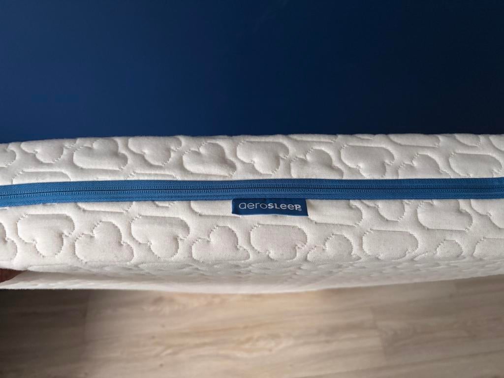 Babymatras met waterdichte beschermer(Aerosleep Evolution), Ophalen, Zo goed als nieuw, Matras