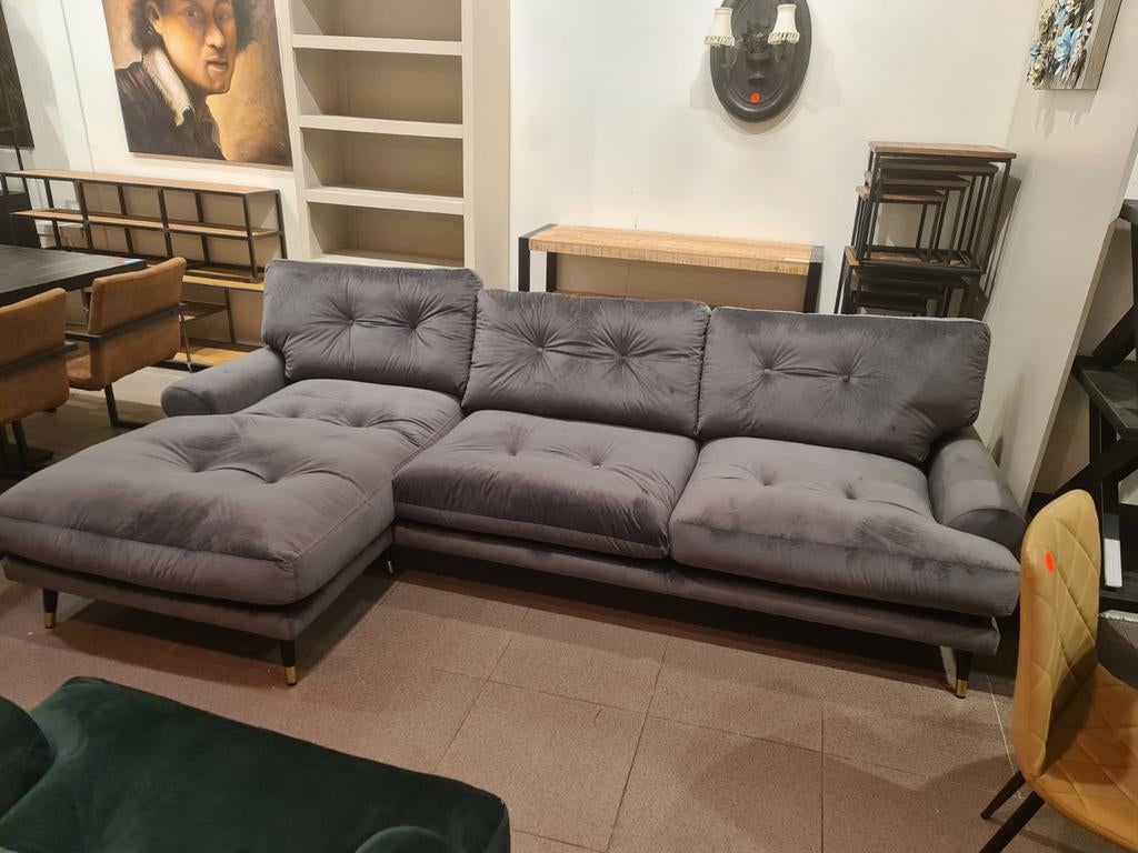 Nieuwe hoekbank adore velvet grijs 275x150cm €895, Huis en Inrichting, Zetels | Zetels en Chaises Longues, Nieuw, Driepersoons