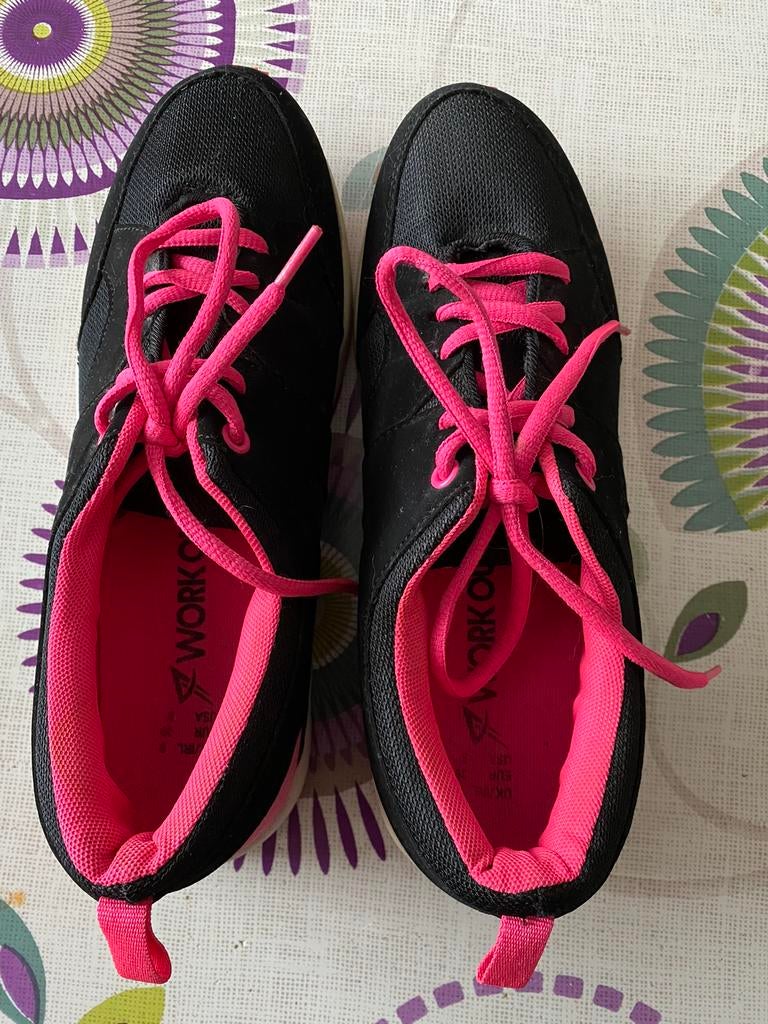 Sportschoenen maat 39