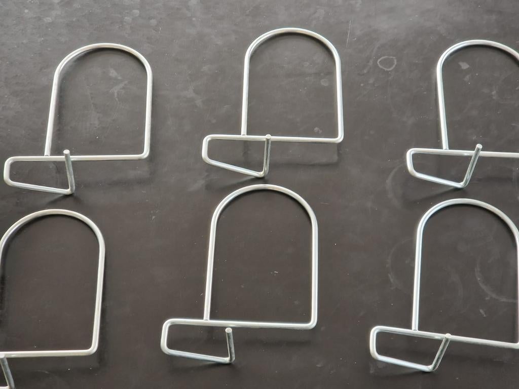 Ikea flit chroom  boeksteunen , voor oa whd pastoe string, Huis en Inrichting, Woonaccessoires | Wandplanken en Boekenplanken