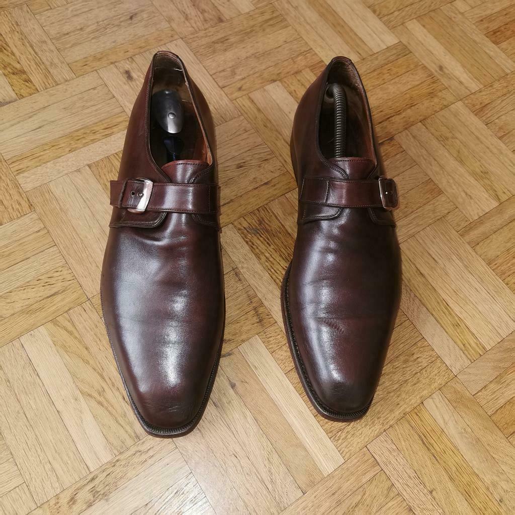 Westbury Santoni, Porté