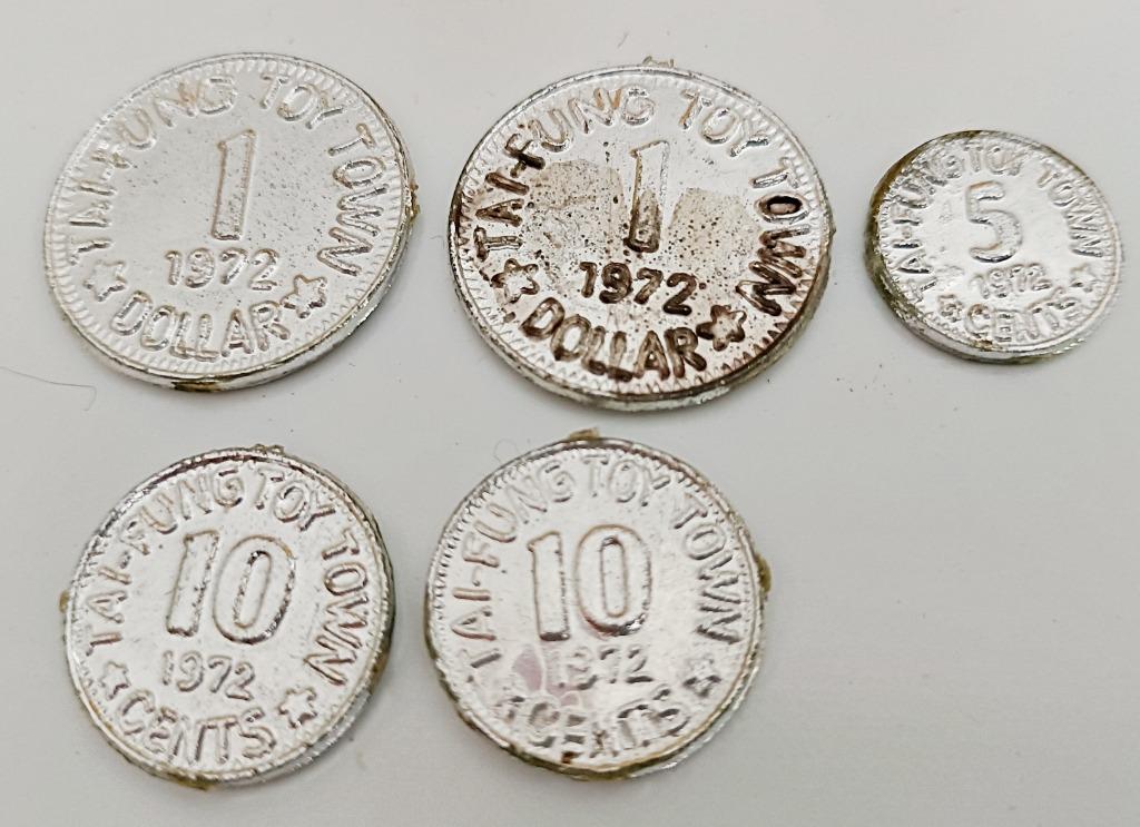 5 pièces de monnaie jeu "Tai-Fung Toy Town" Candy Cash 1972, Enlèvement ou Envoi, Utilisé
