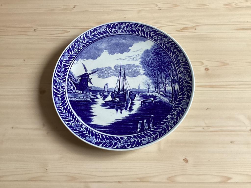 Assiette Delft, Enlèvement