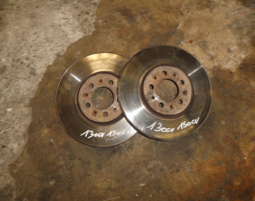 A vendre disques avant VW Golf 4 Bora Audi A3 Seat 130-150CV, Autos : Pièces & Accessoires, Freins & Transmission, Audi, Seat