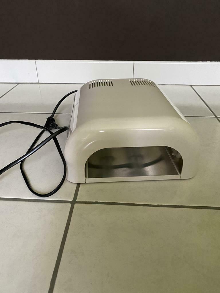 UV lamp voor nagels, Ophalen of Verzenden, Gebruikt, Hand- en Voetverzorging