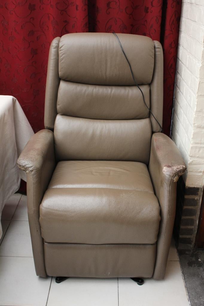 beige elektrische relax, Huis en Inrichting, Zetels | Zetels, Ophalen, Overige materialen, Gebruikt, Eenpersoons