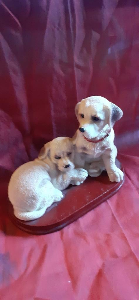 Couple de chiens resine sur socle en bois, Enlèvement ou Envoi, Utilisé