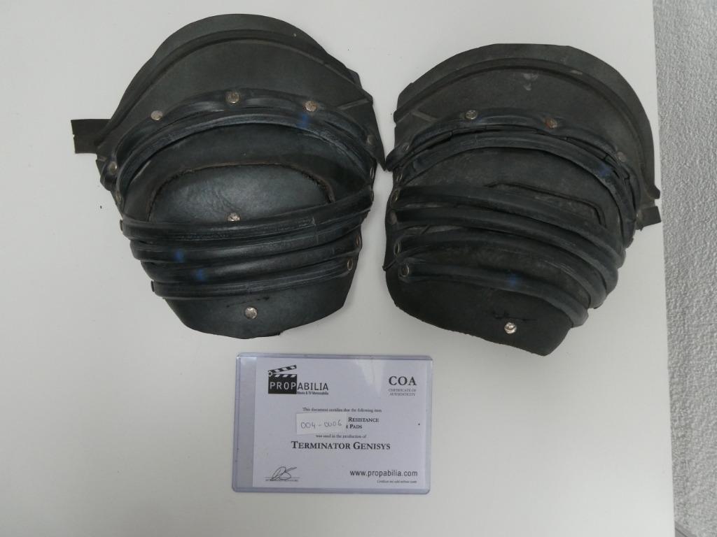 Terminator Genisys props shoulder pads (2 pieces), Ophalen of Verzenden, Gebruikt, Film