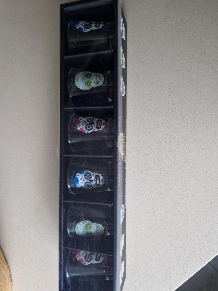 6 shotglaasjes, Enlèvement, Neuf