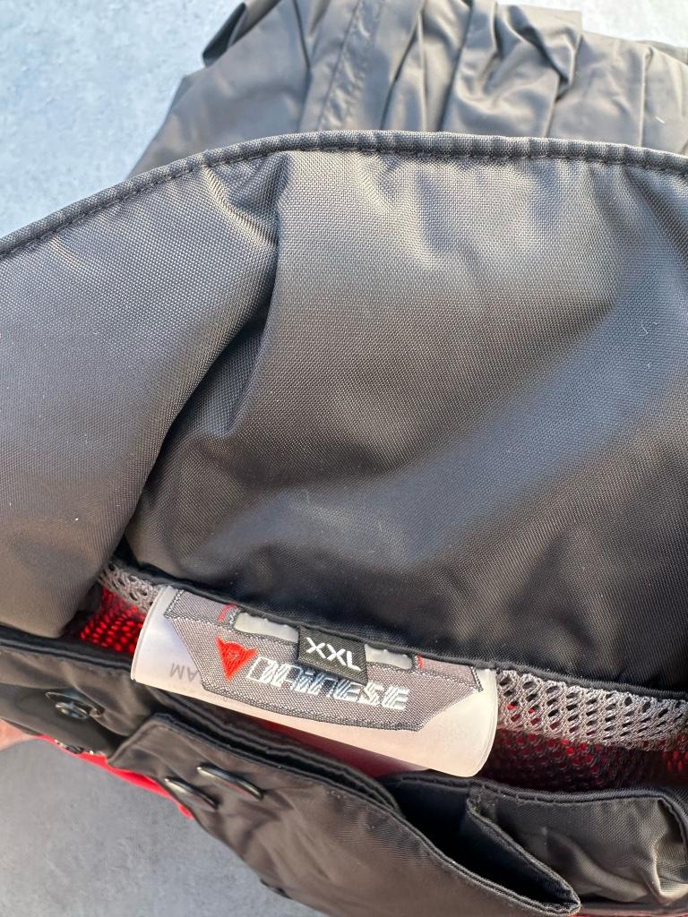 Vends combinaison de pluie moto DAINESE taille XXL, Motos, DAINESE, Enlèvement, Combinaison, Neuf, sans ticket