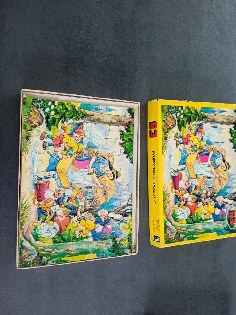 Disney puzzel sneeuwwitje en de 7 dwergen (63 stukken), Ophalen of Verzenden, Sneeuwwitje of Doornroosje, Gebruikt, Overige typen