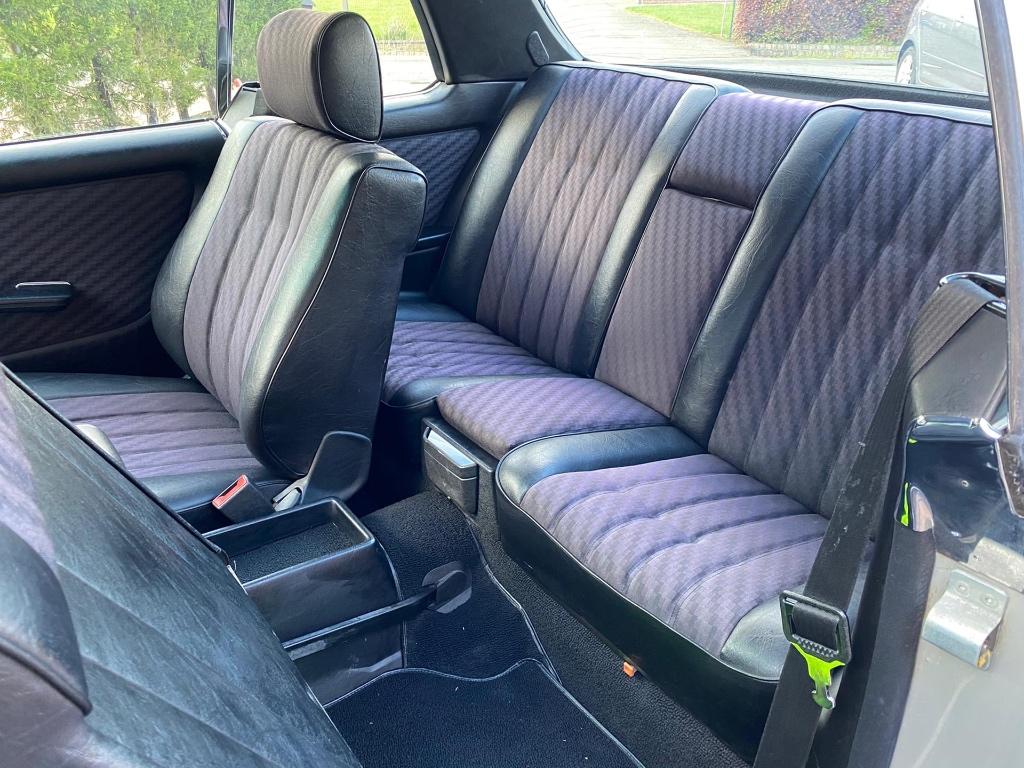 Mercedes Benz 230CE Oldtimer / 1981 / Automaat / TOPSTAAT, foto 9