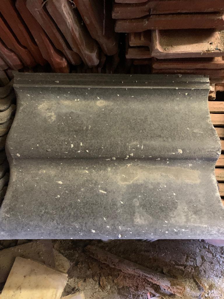 Dakpannen, Doe-het-zelf en Bouw, Ophalen, Steen of Klei, Zwart, Zo goed als nieuw