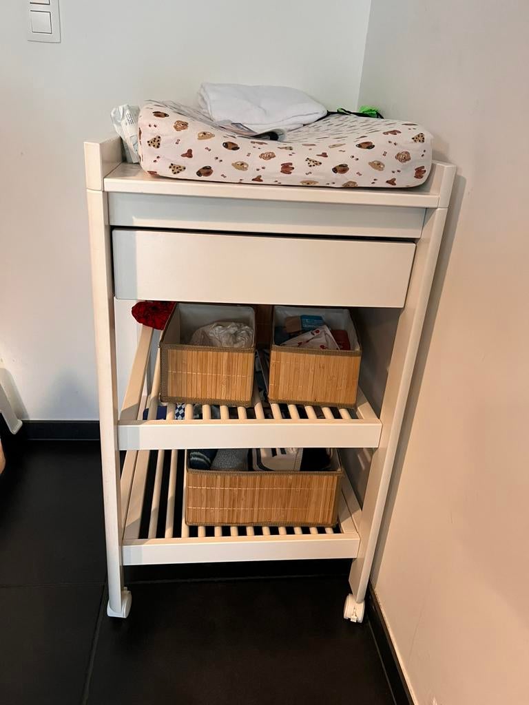 Verzorginstafel te koop van het merk Troll, Ophalen, Gebruikt