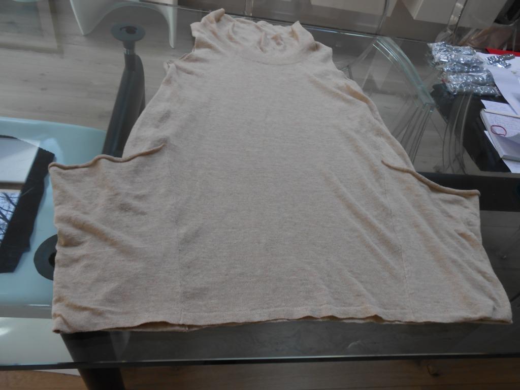 Sarah Pacini, Sarah Pacini, Enlèvement ou Envoi, Porté, Beige